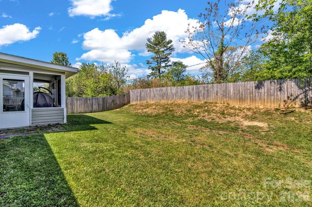 58 S Sunberry Trail, Fletcher, NC 28732