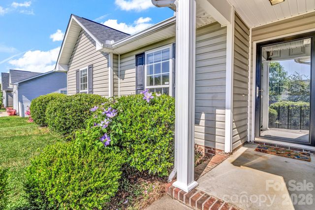58 S Sunberry Trail, Fletcher, NC 28732