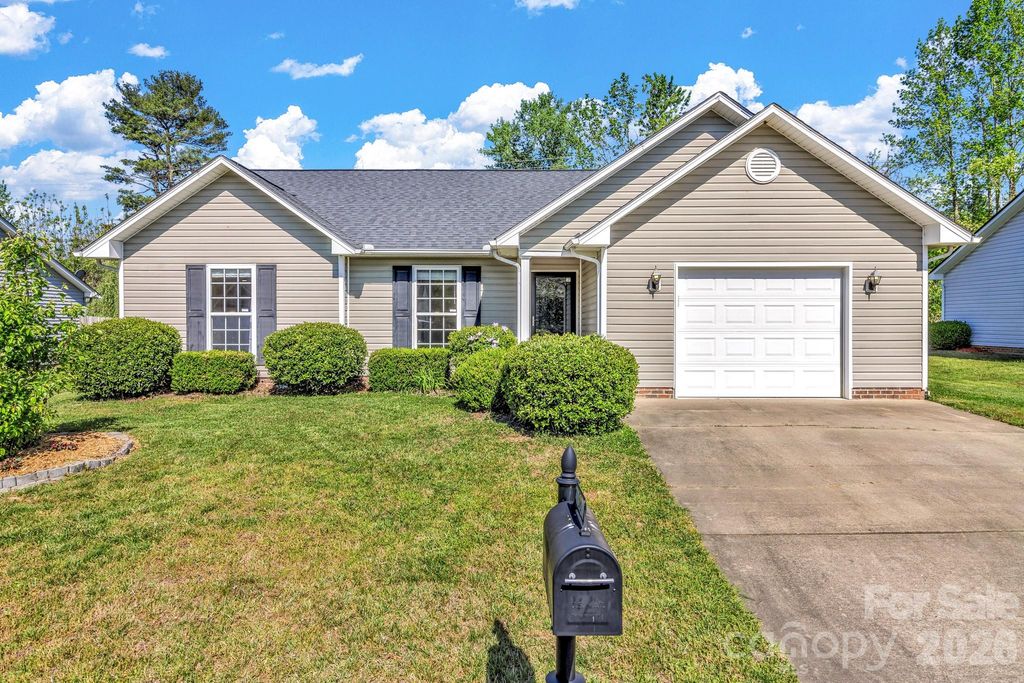 58 S Sunberry Trail, Fletcher, NC 28732