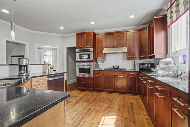 2709 Rustling Pines NE Court, Marietta, GA 30062