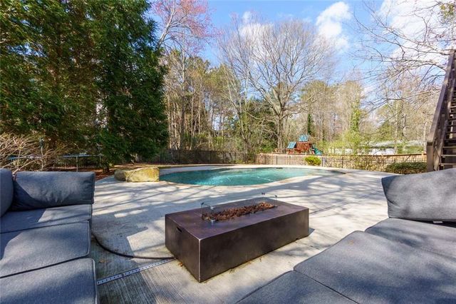 2709 Rustling Pines NE Court, Marietta, GA 30062