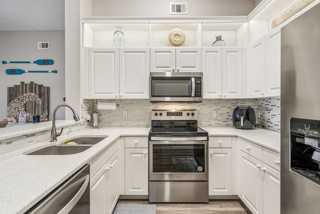 255 Grand Royale Circle 206, Vero Beach, FL 32962