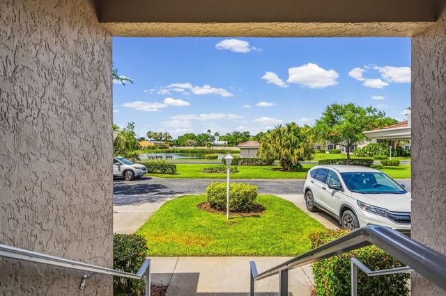 255 Grand Royale Circle 206, Vero Beach, FL 32962