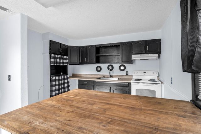 39 Will Kelly Avenue, Defuniak Springs, FL 32433