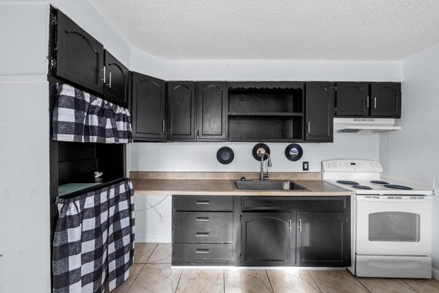 39 Will Kelly Avenue, Defuniak Springs, FL 32433