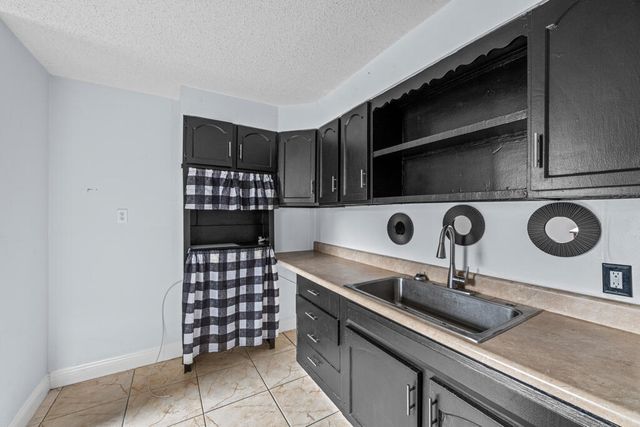 39 Will Kelly Avenue, Defuniak Springs, FL 32433