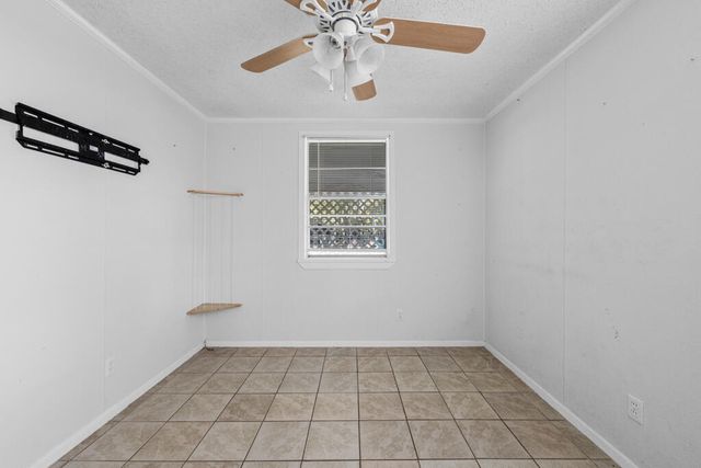 39 Will Kelly Avenue, Defuniak Springs, FL 32433