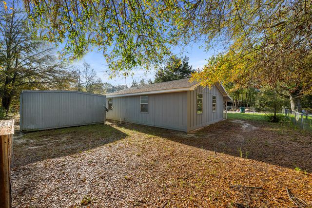 39 Will Kelly Avenue, Defuniak Springs, FL 32433