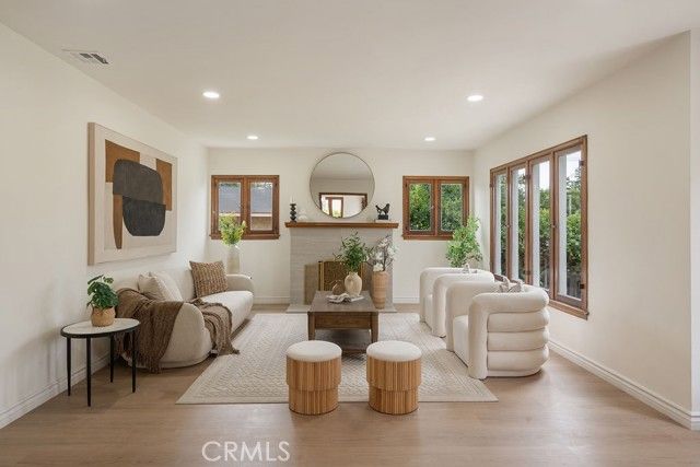 2070 El Sereno, Pasadena, CA 91103