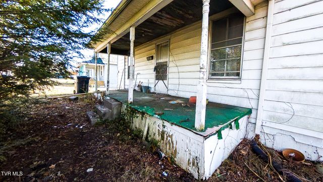 104 Lakeview Street, Bristol, TN 37620