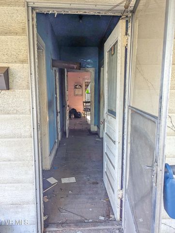 104 Lakeview Street, Bristol, TN 37620