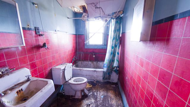 104 Lakeview Street, Bristol, TN 37620