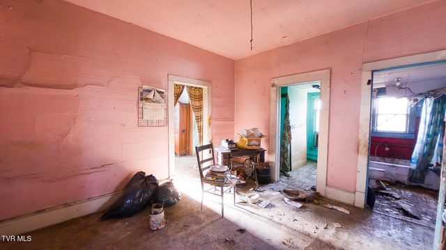 104 Lakeview Street, Bristol, TN 37620