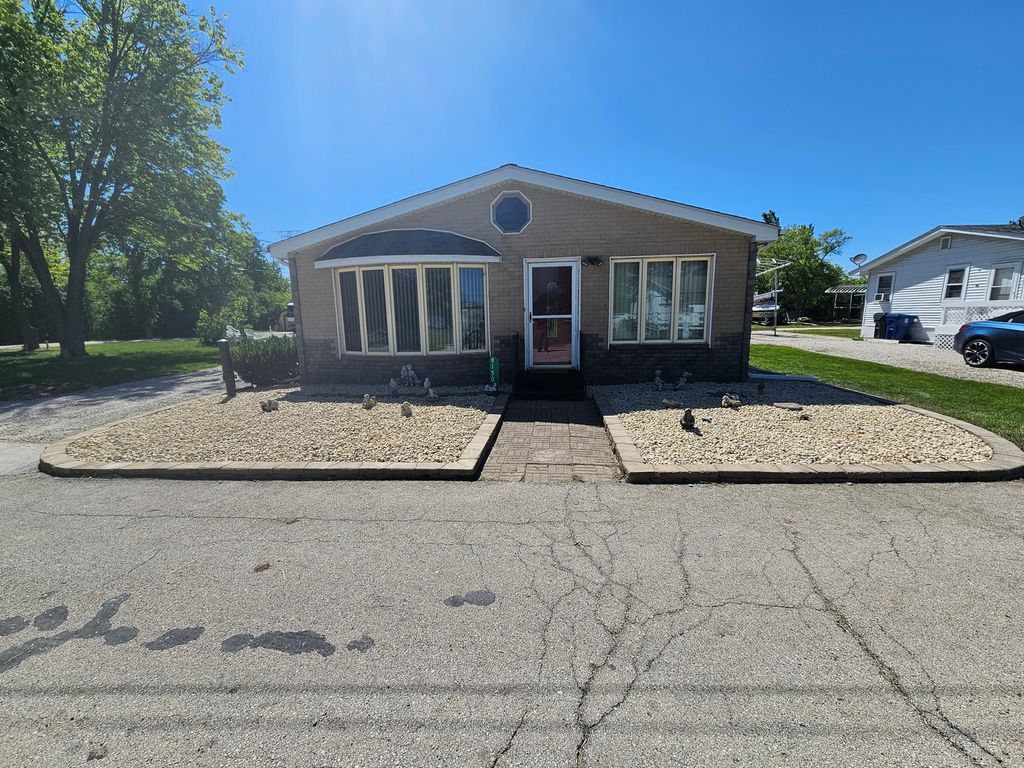 8150 N Thorsen Lane, Morris, IL 60450