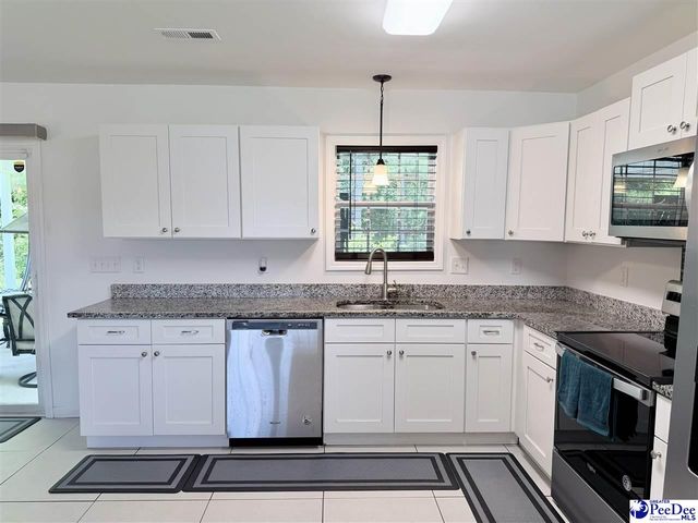 4052 Milan Rd, Florence, SC 29506