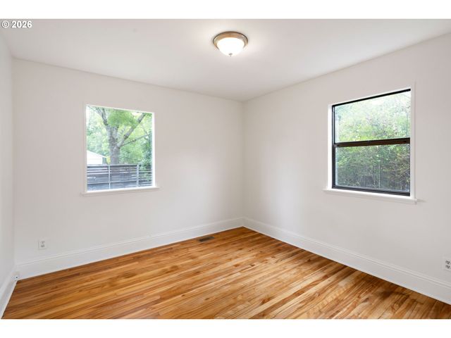 1572 MCKINLEY Ct, Eugene, OR 97402