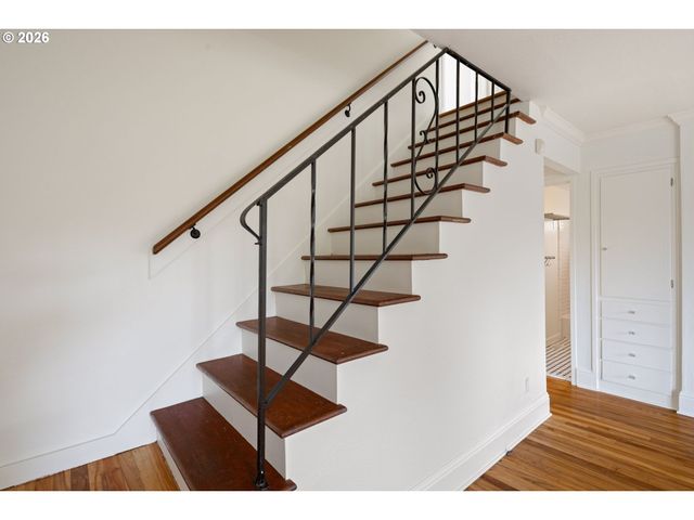 1572 MCKINLEY Ct, Eugene, OR 97402
