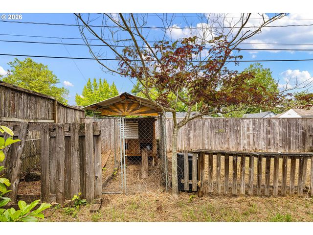 1572 MCKINLEY Ct, Eugene, OR 97402