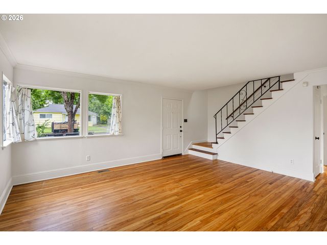 1572 MCKINLEY Ct, Eugene, OR 97402