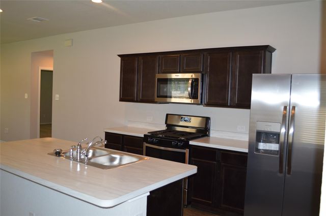 16817 Lonely Pines, Conroe, TX 77302