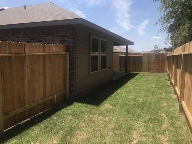 16817 Lonely Pines, Conroe, TX 77302