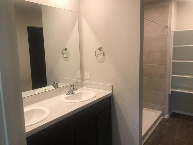 16817 Lonely Pines, Conroe, TX 77302