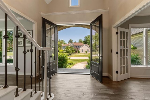 51469 Autumn Ridge Drive, Granger, IN 46530