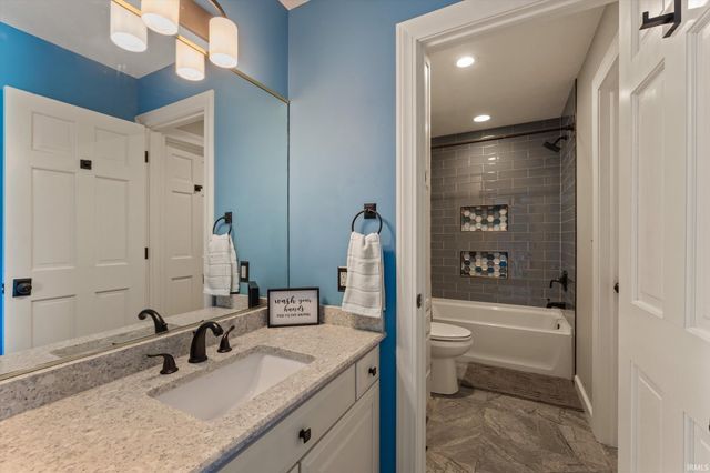 51469 Autumn Ridge Drive, Granger, IN 46530