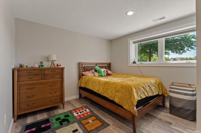 51469 Autumn Ridge Drive, Granger, IN 46530