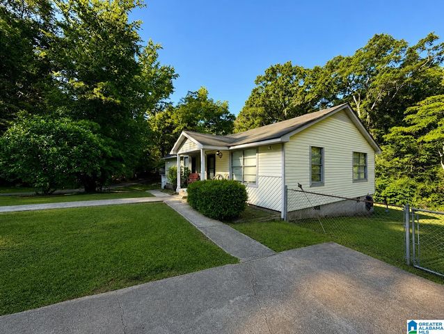 3939 OLD JOHNS ROAD, Hueytown, AL 35023