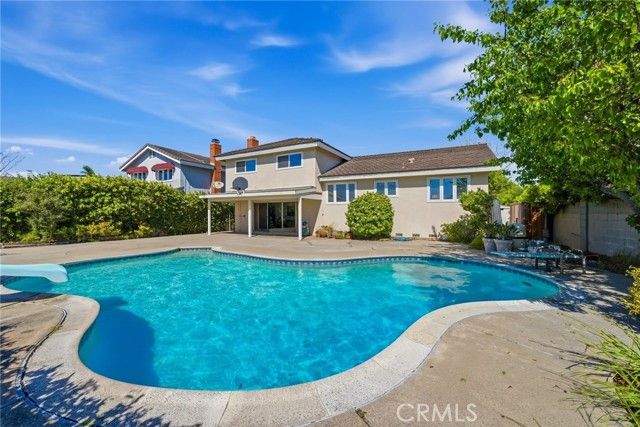 2021 Swan Drive, Costa Mesa, CA 92626