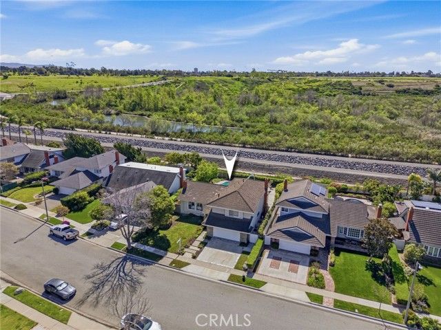 2021 Swan Drive, Costa Mesa, CA 92626