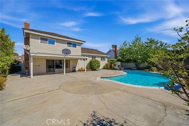 2021 Swan Drive, Costa Mesa, CA 92626
