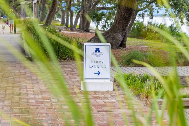 132 Fairbanks Drive, Charleston, SC 29492