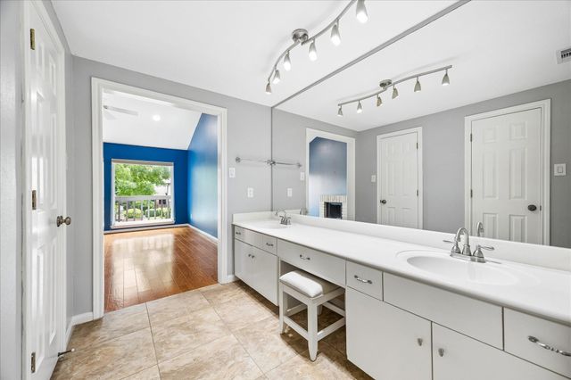 7447 Cambridge Street 32, Houston, TX 77054