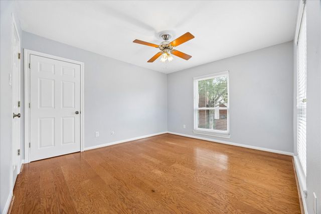 7447 Cambridge Street 32, Houston, TX 77054