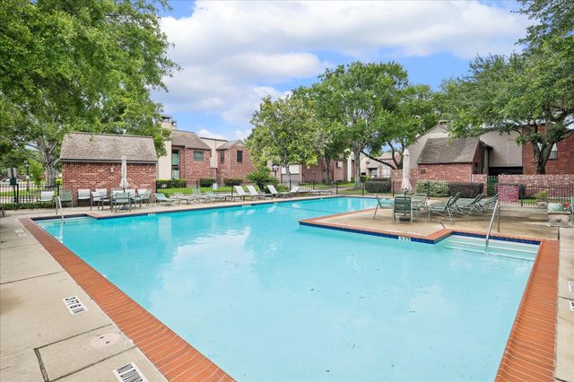 7447 Cambridge Street 32, Houston, TX 77054