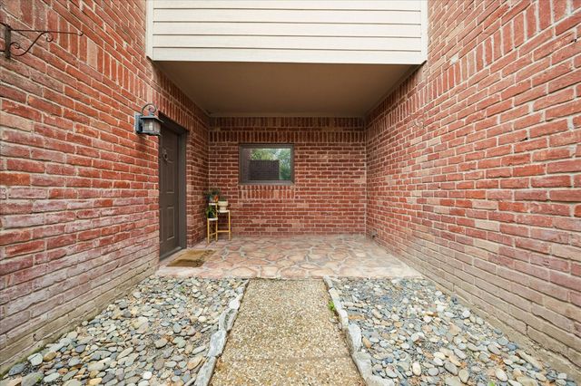 7447 Cambridge Street 32, Houston, TX 77054