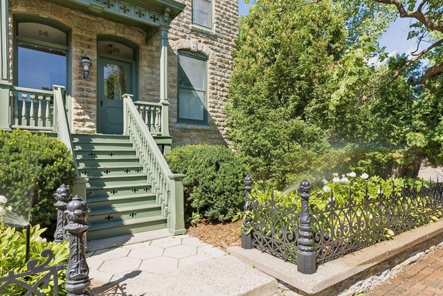 16 Grove Street 16B, Minneapolis, MN 55401