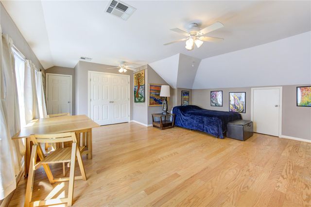 5001 Beech Street, Bellaire, TX 77401