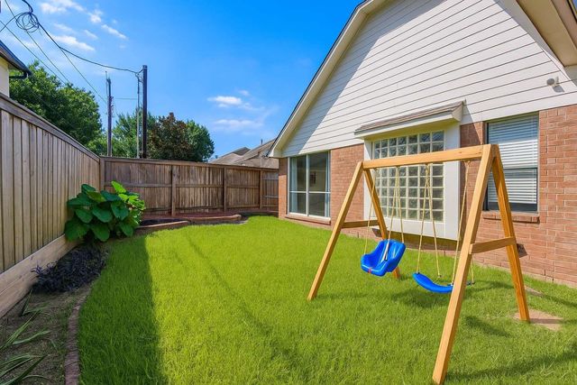 5001 Beech Street, Bellaire, TX 77401