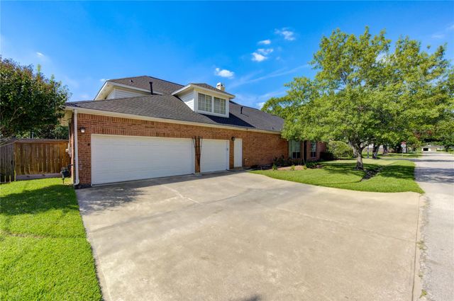 5001 Beech Street, Bellaire, TX 77401