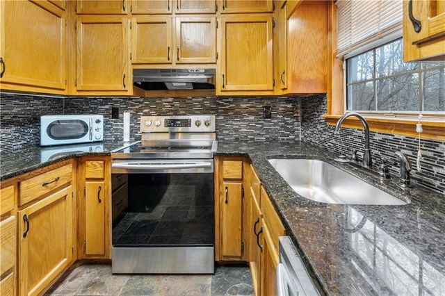 132 Bleeker Street, Lawrenceville, GA 30044