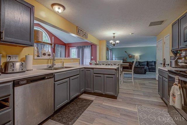 516 Delaware Crossing, Trenton, OH 45067