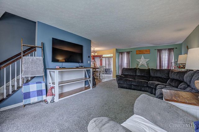 516 Delaware Crossing, Trenton, OH 45067