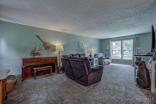 516 Delaware Crossing, Trenton, OH 45067
