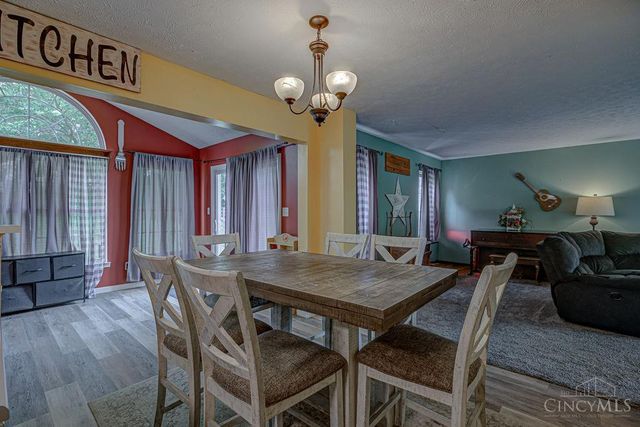 516 Delaware Crossing, Trenton, OH 45067