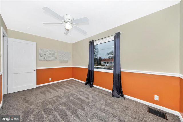 1230 CRESCENT RD, Hagerstown, MD 21742