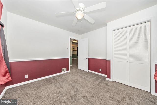 1230 CRESCENT RD, Hagerstown, MD 21742