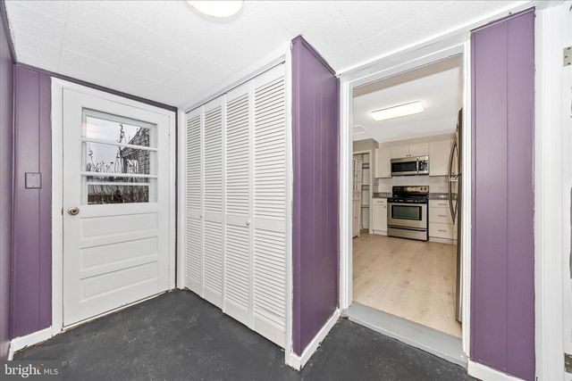 1230 CRESCENT RD, Hagerstown, MD 21742